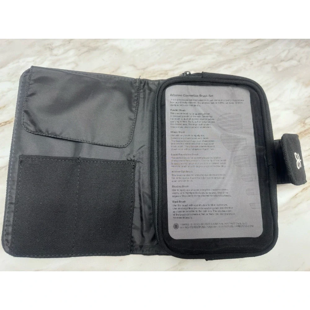 Arbonne Black Make Up And Brush Case‎